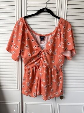 Daytrip by buckle Floral Peplum Top